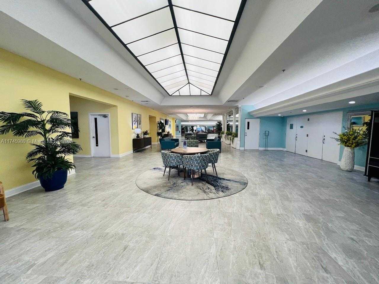Small Image of 10332 SUNRISE LAKES BLVD #103, Sunrise Number 35