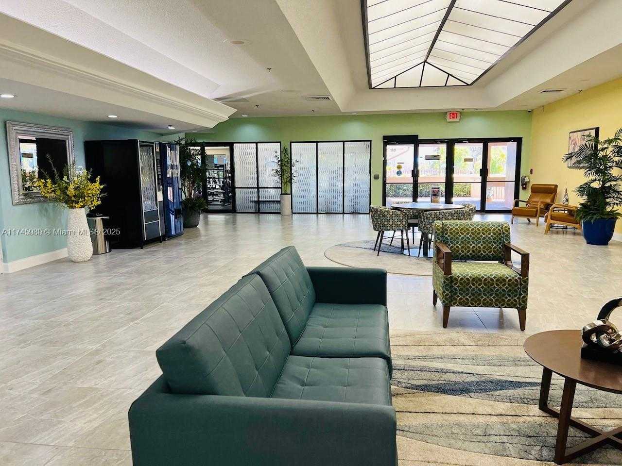 Small Image of 10332 SUNRISE LAKES BLVD #103, Sunrise Number 36