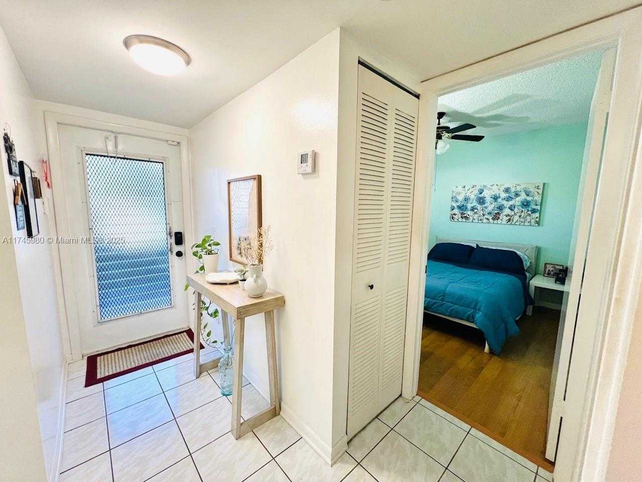 Small Image of 10332 SUNRISE LAKES BLVD #103, Sunrise Number 4