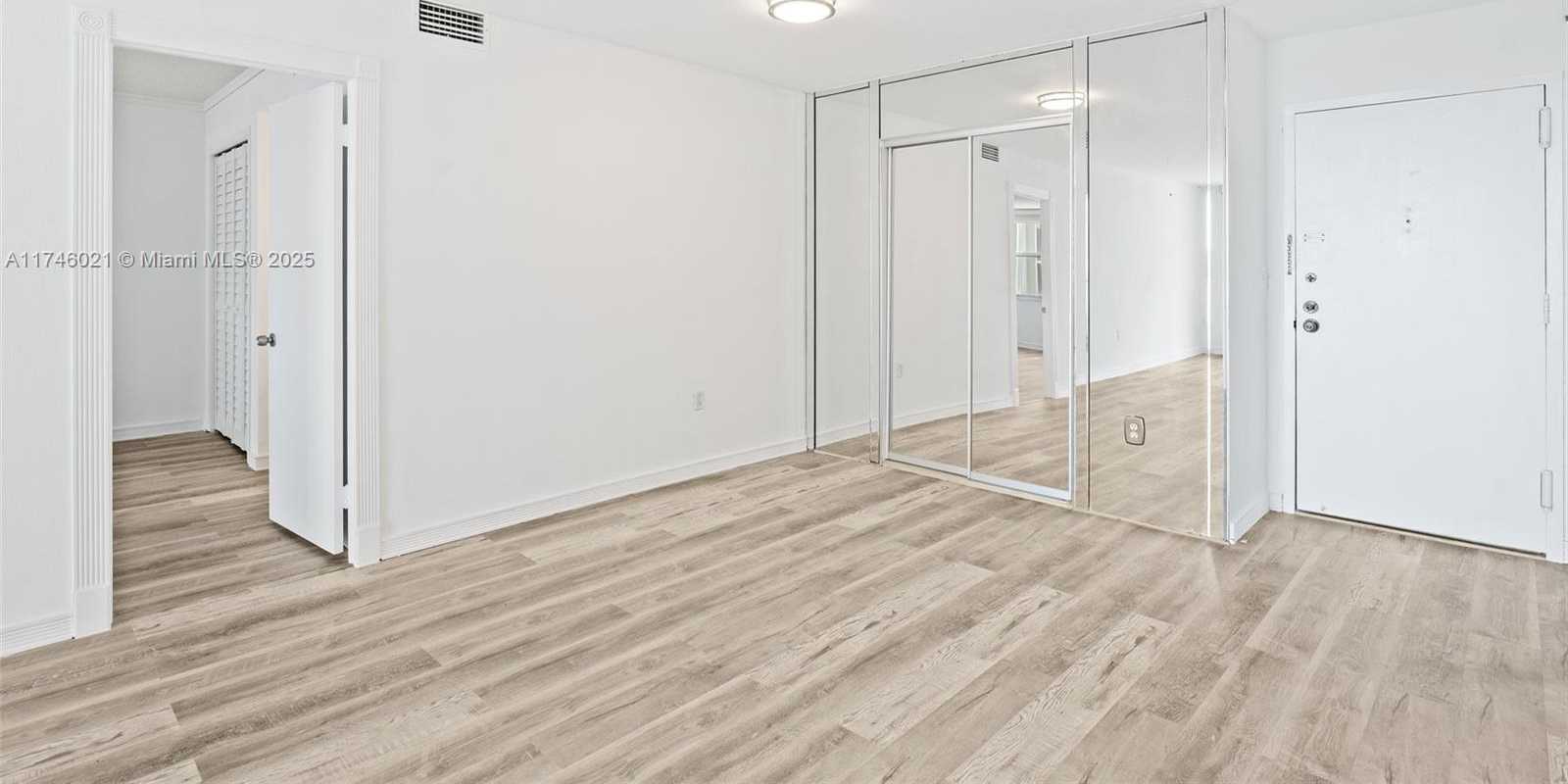 Small Image of 5750 EAST COLLINS AVE #6J, Miami Beach Number 11