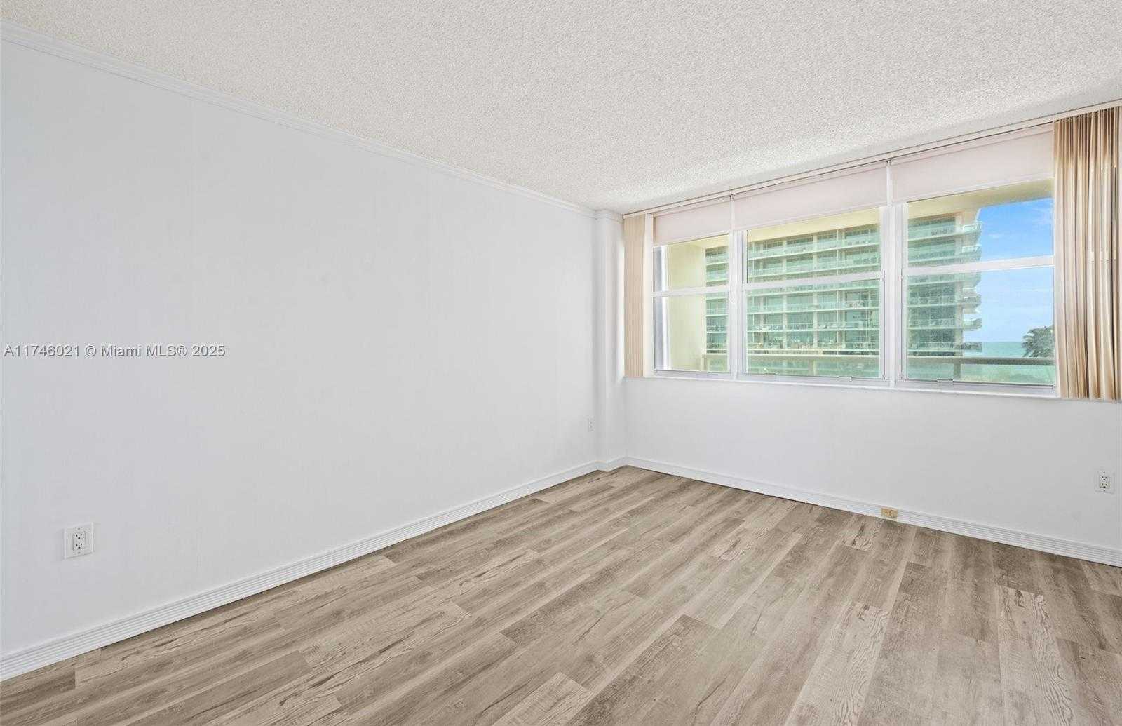 Small Image of 5750 EAST COLLINS AVE #6J, Miami Beach Number 7