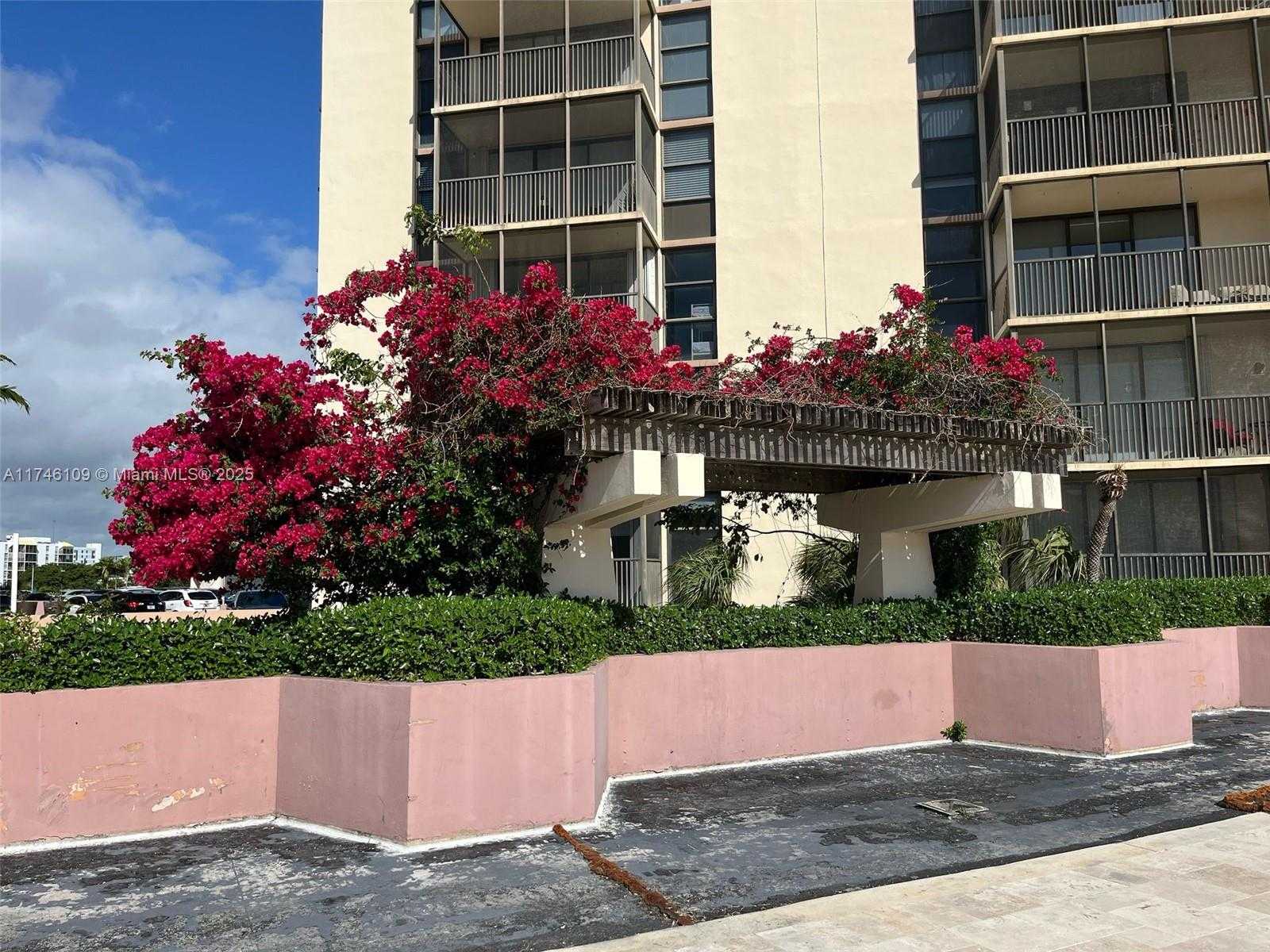 Small Image of 20379 WEST COUNTRY CLUB DR #1440, Aventura Number 10