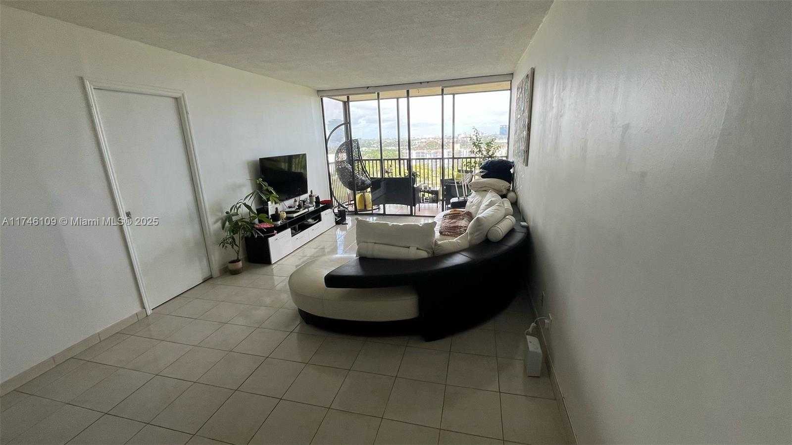 Small Image of 20379 WEST COUNTRY CLUB DR #1440, Aventura Number 24