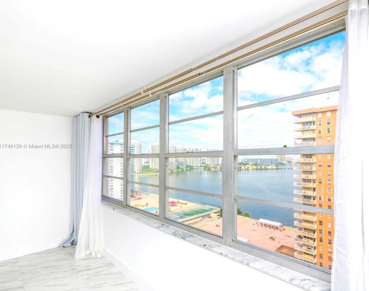 Small Image of 250 174TH ST #1810, Sunny Isles Beach Number 4