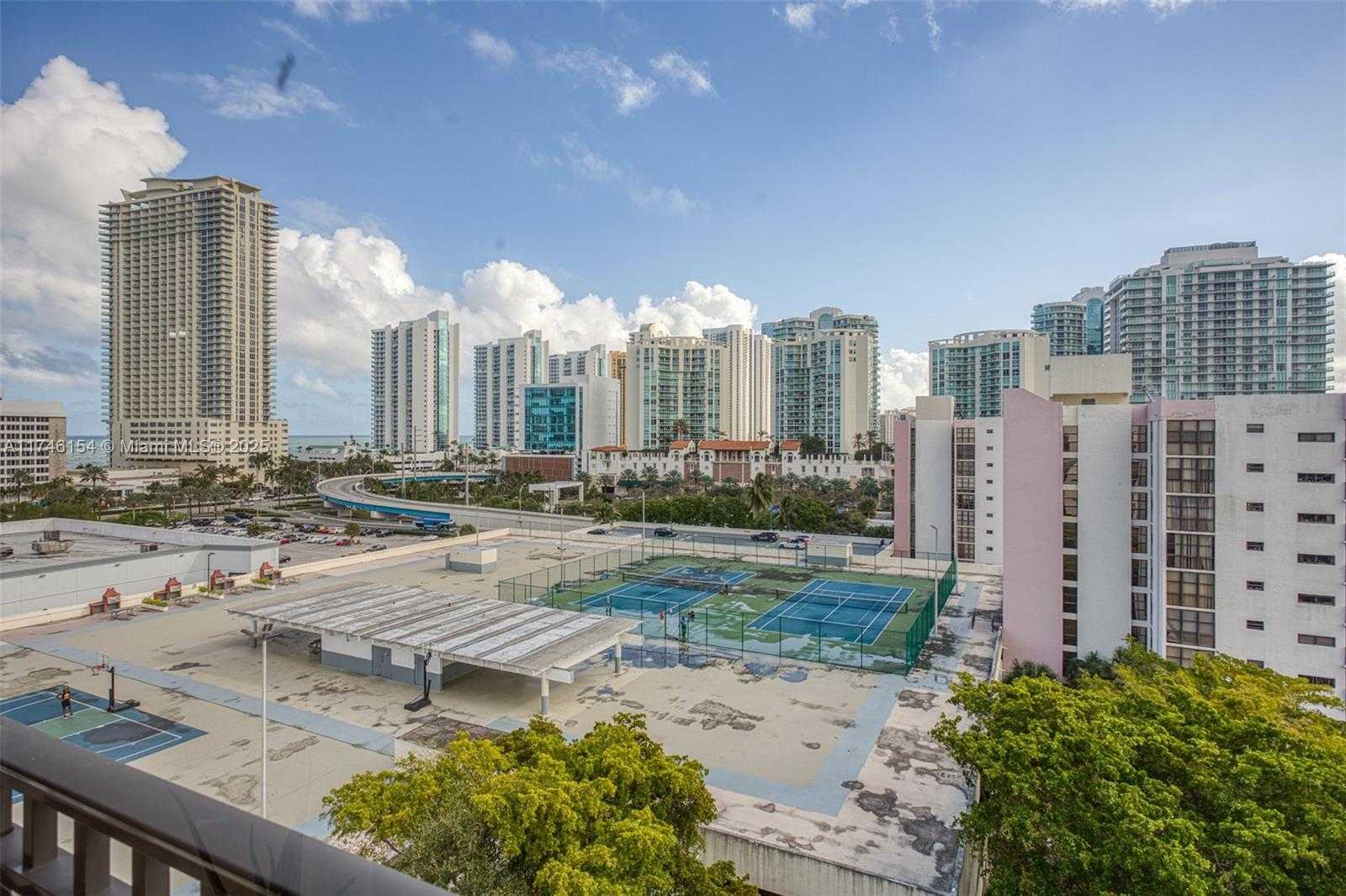Small Image of 17011 NORTH BAY RD #1019, Sunny Isles Beach Number 11