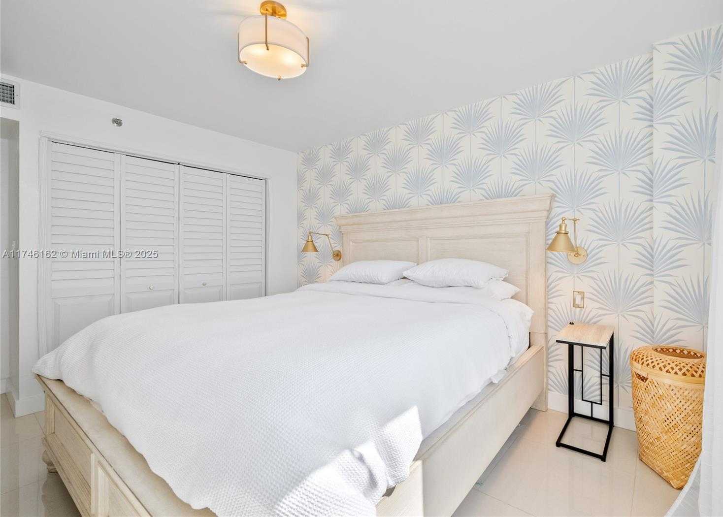 Small Image of 770 CLAUGHTON ISLAND DR #2110, Miami Number 13