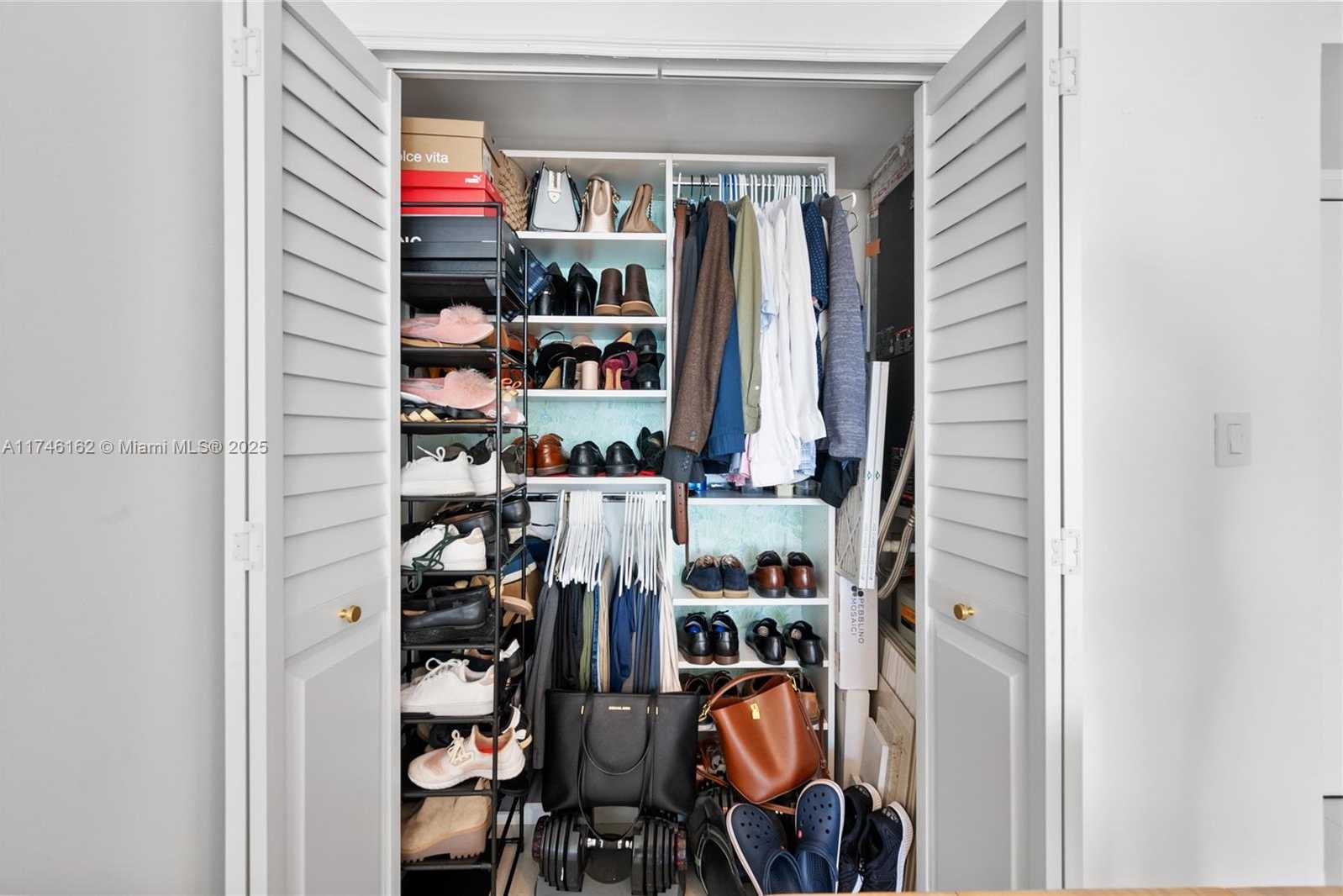 Small Image of 770 CLAUGHTON ISLAND DR #2110, Miami Number 18