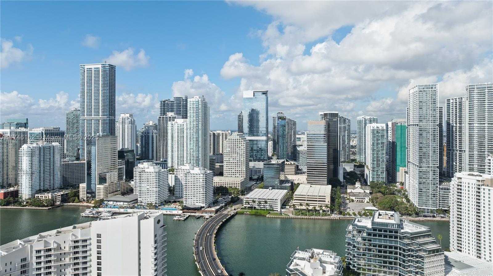 Small Image of 770 CLAUGHTON ISLAND DR #2110, Miami Number 28