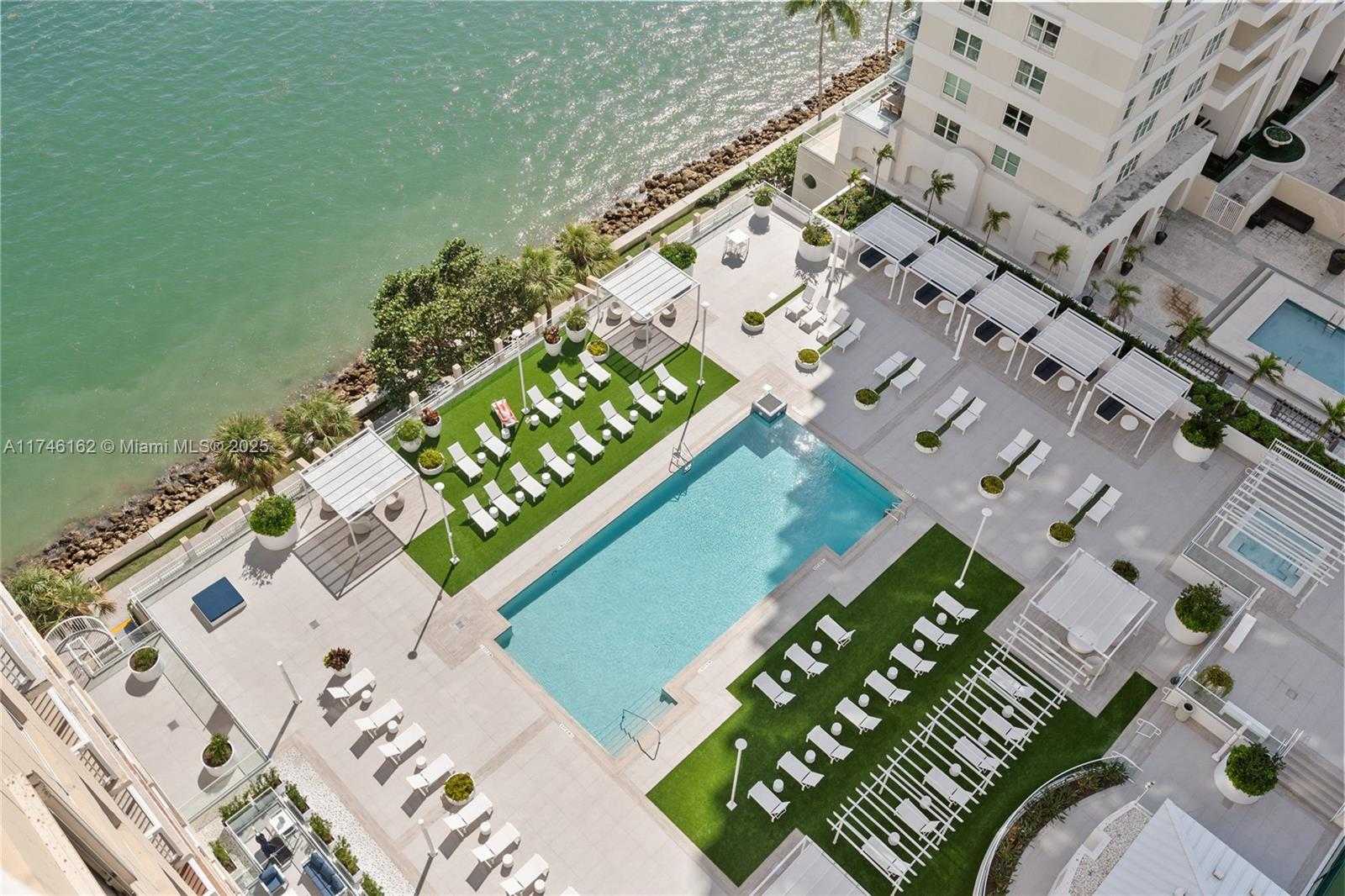 Small Image of 770 CLAUGHTON ISLAND DR #2110, Miami Number 3