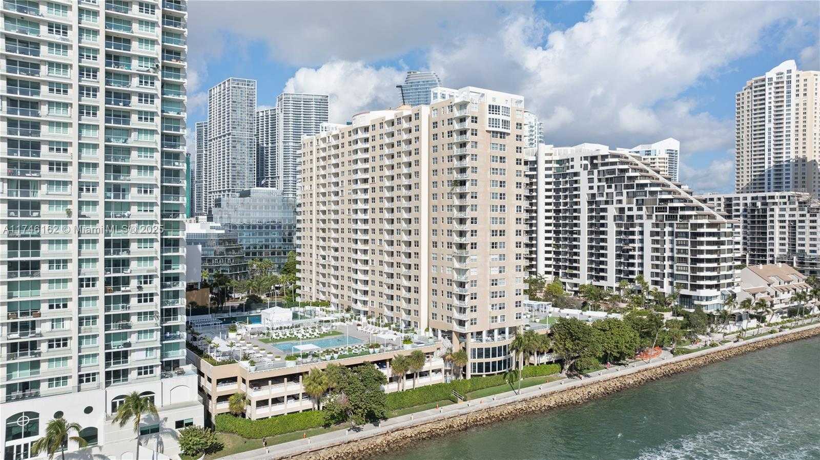 Small Image of 770 CLAUGHTON ISLAND DR #2110, Miami Number 30