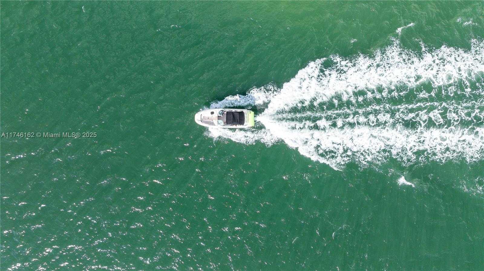 Small Image of 770 CLAUGHTON ISLAND DR #2110, Miami Number 31