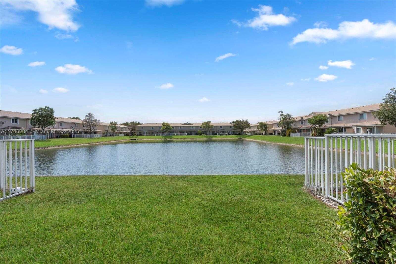 Small Image of 8988 CHAMBERS ST #8988, Tamarac Number 11