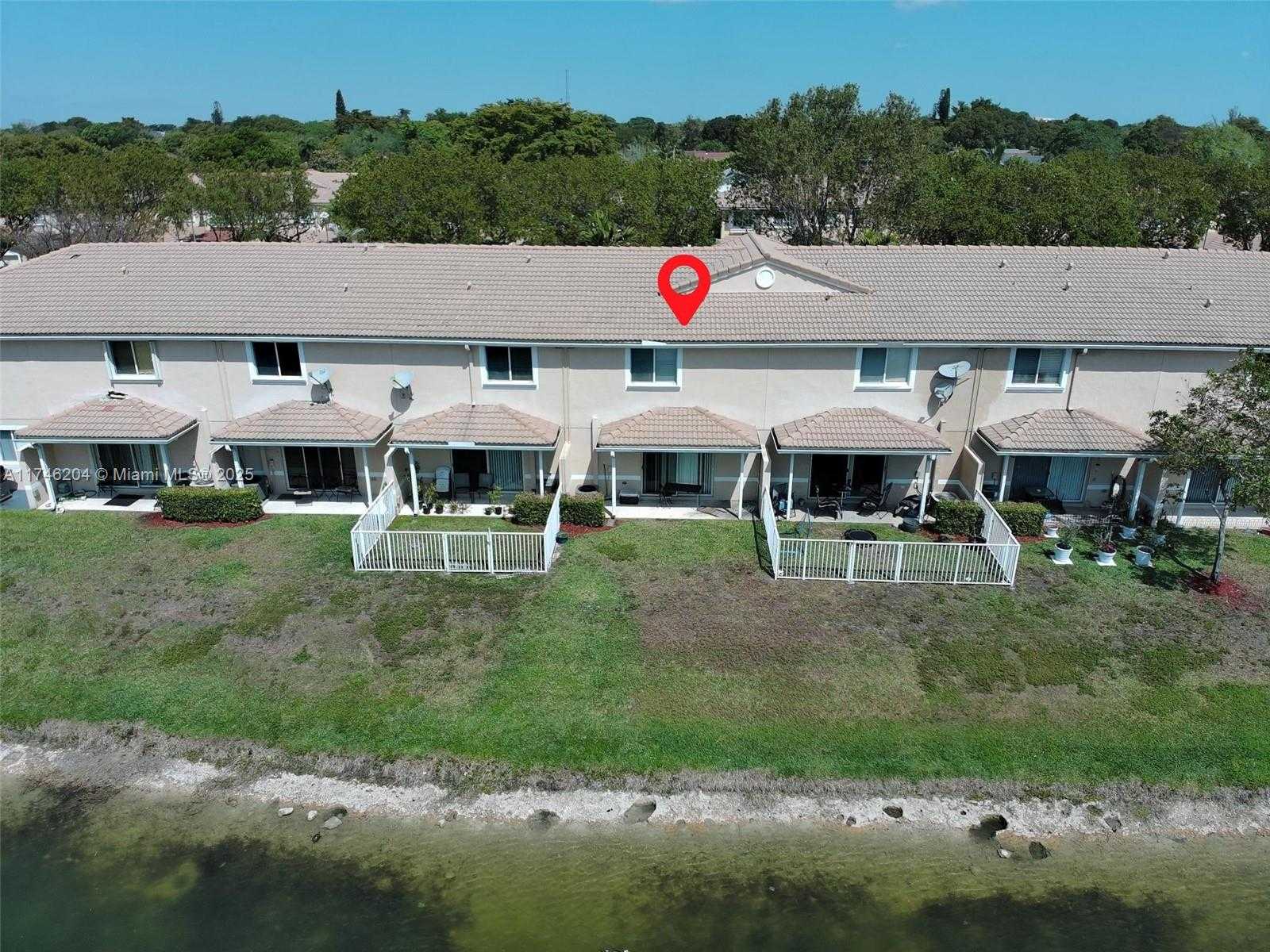 Small Image of 8988 CHAMBERS ST #8988, Tamarac Number 13