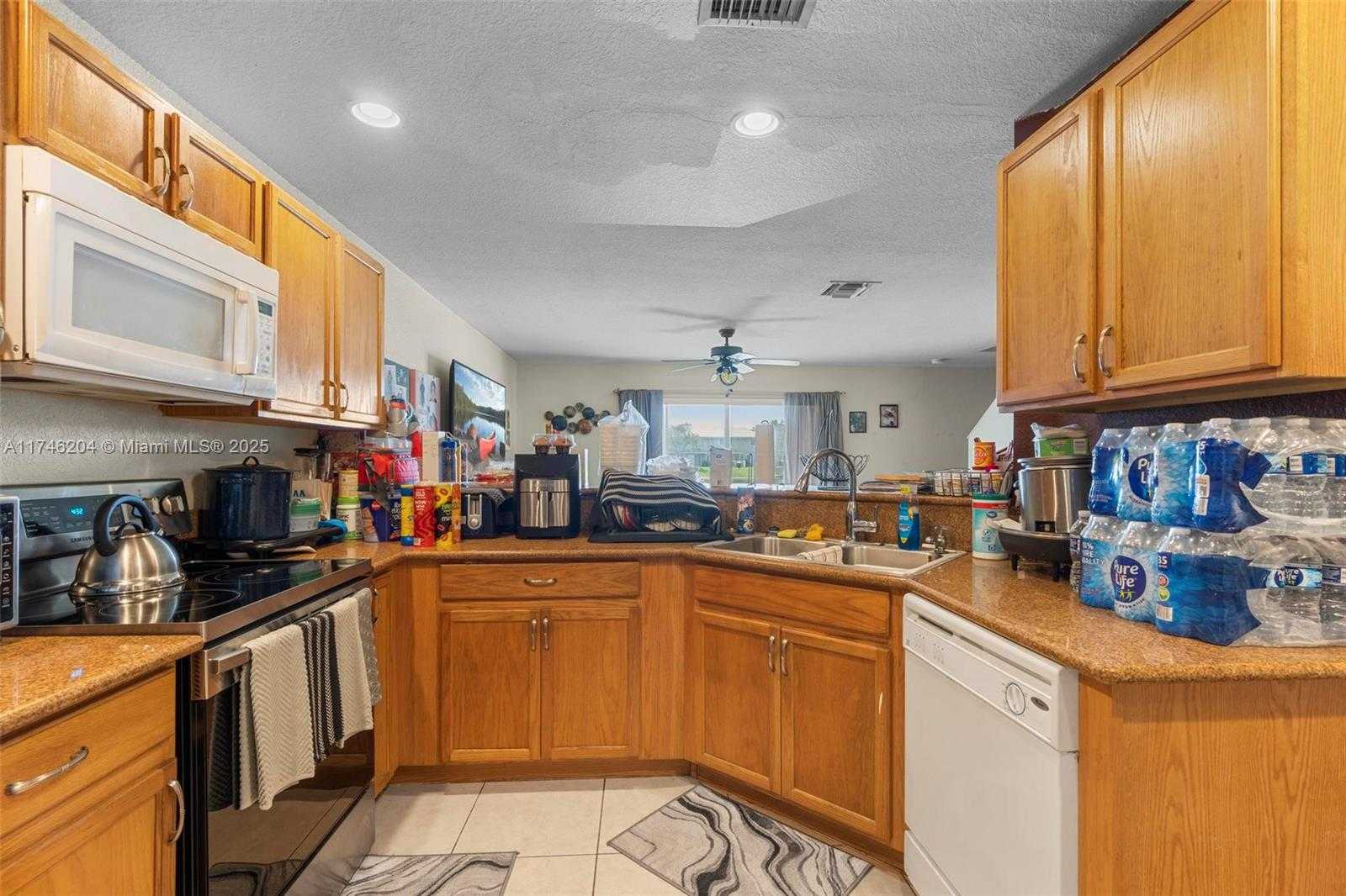 Small Image of 8988 CHAMBERS ST #8988, Tamarac Number 5