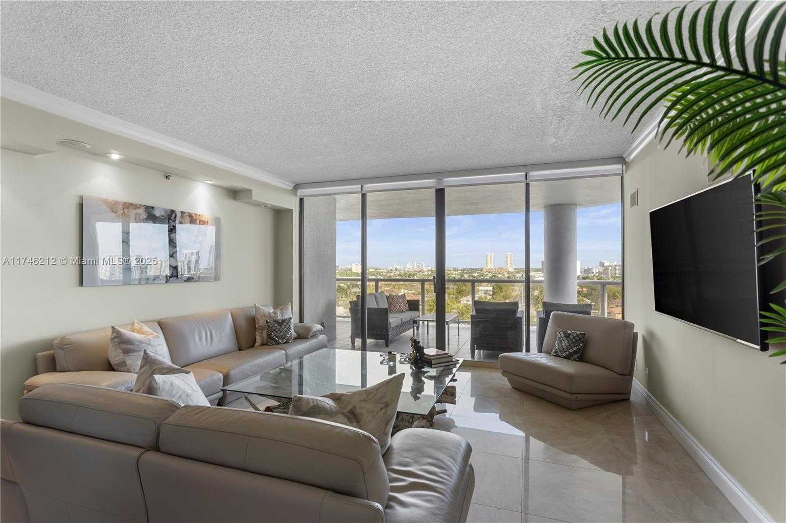 Small Image of 3600 YACHT CLUB DR #902, Aventura Number 10