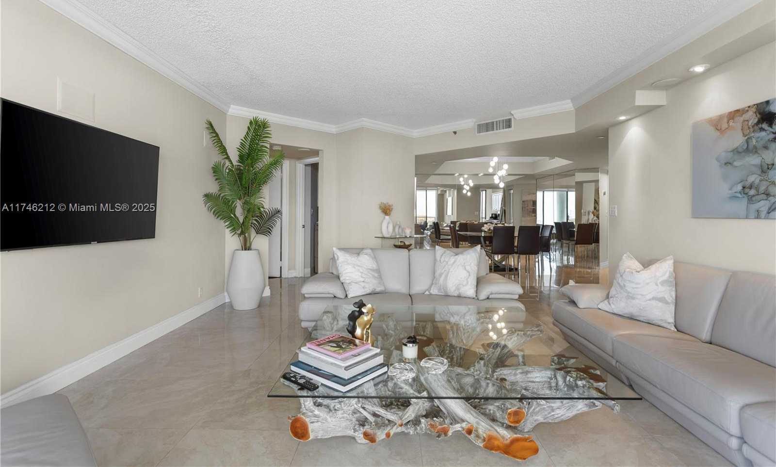 Small Image of 3600 YACHT CLUB DR #902, Aventura Number 6