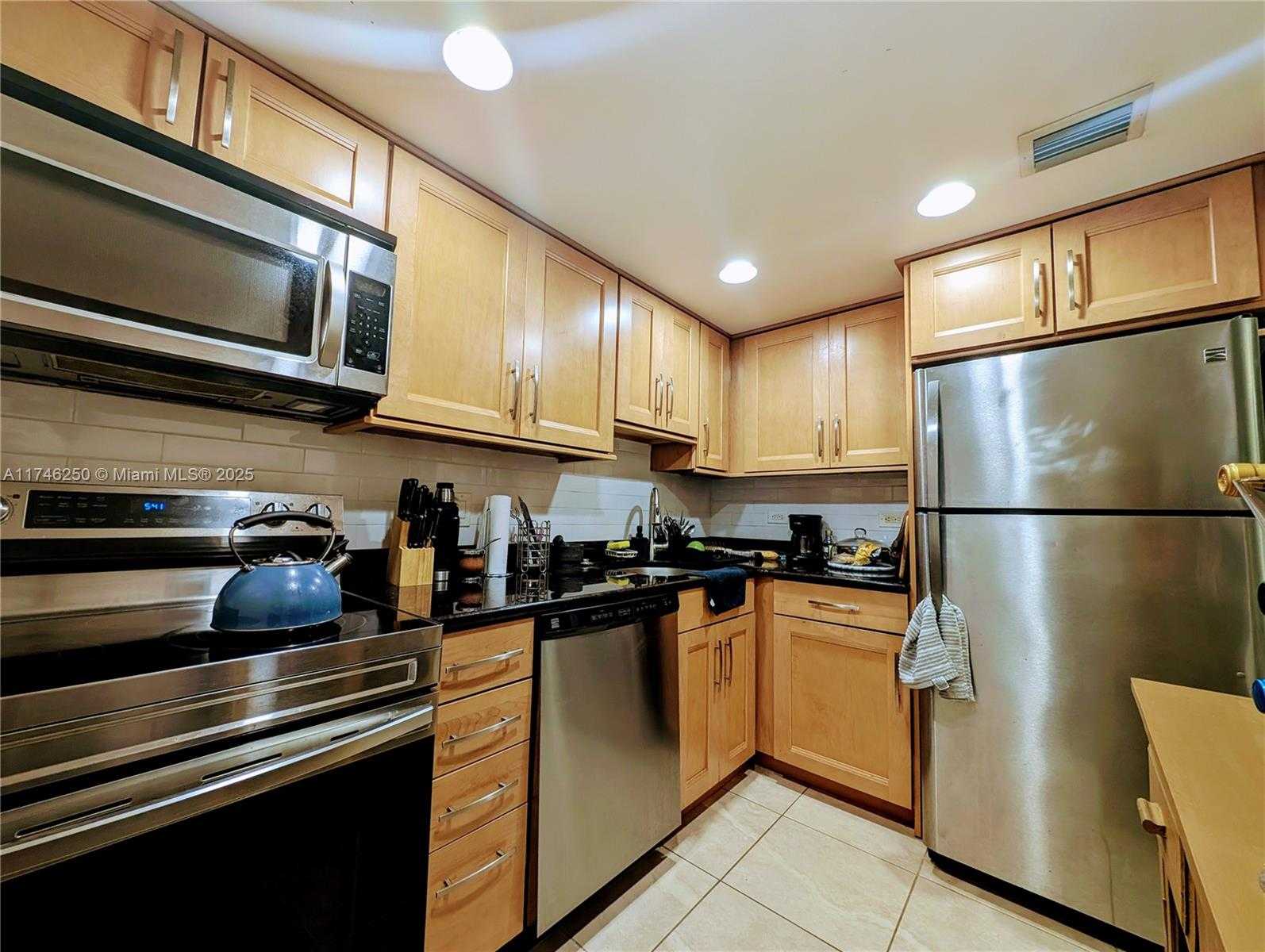 Small Image of 3670 INVERRARY DR #3Q, Lauderhill Number 11