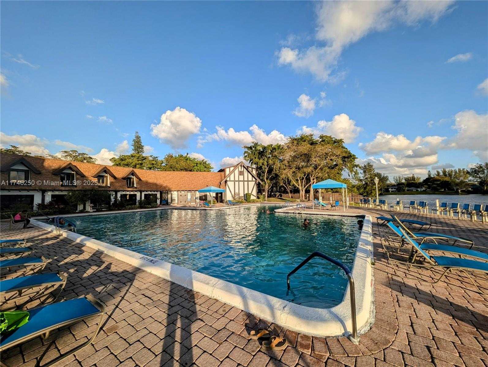 Small Image of 3670 INVERRARY DR #3Q, Lauderhill Number 21
