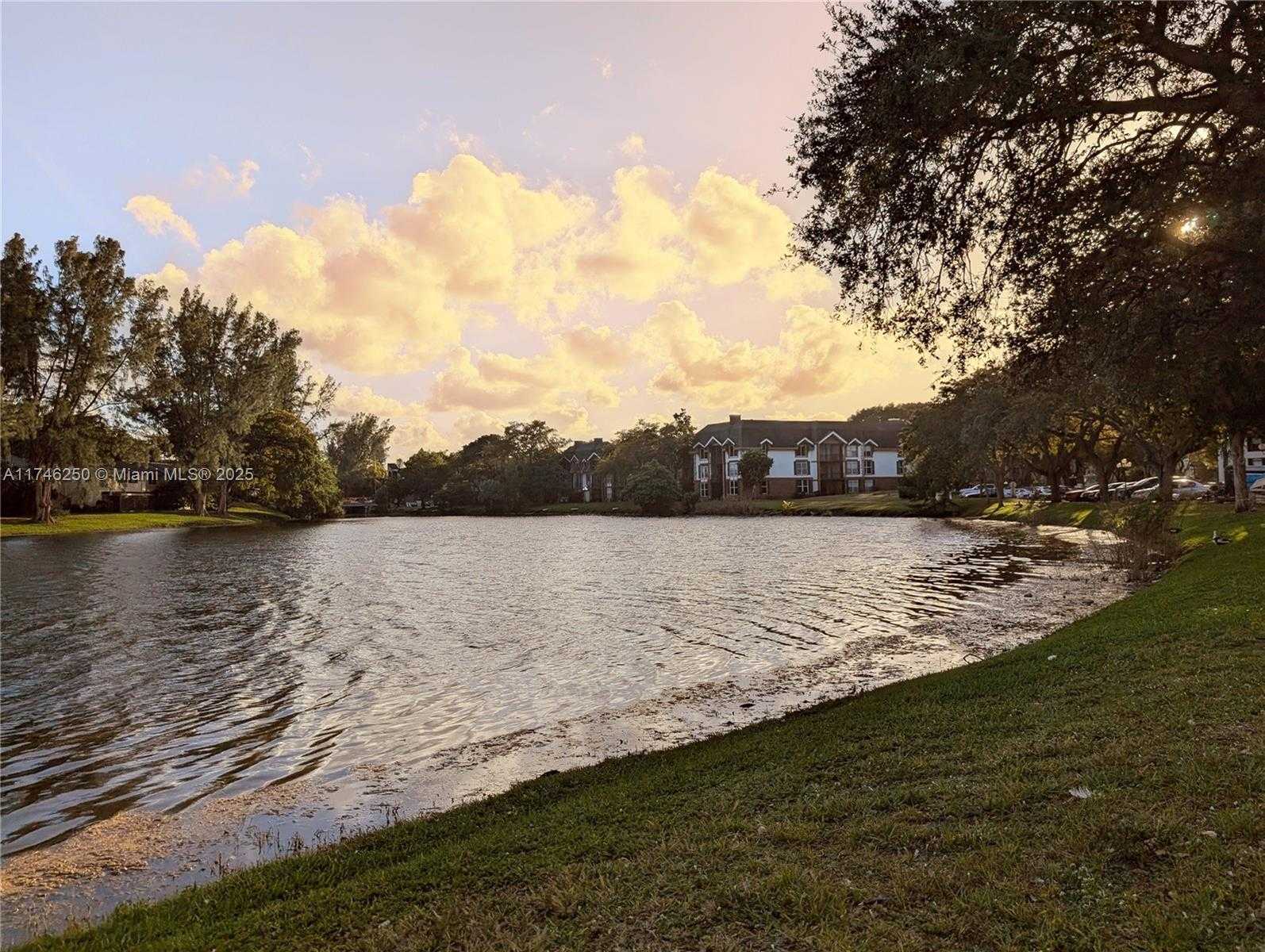 Small Image of 3670 INVERRARY DR #3Q, Lauderhill Number 24