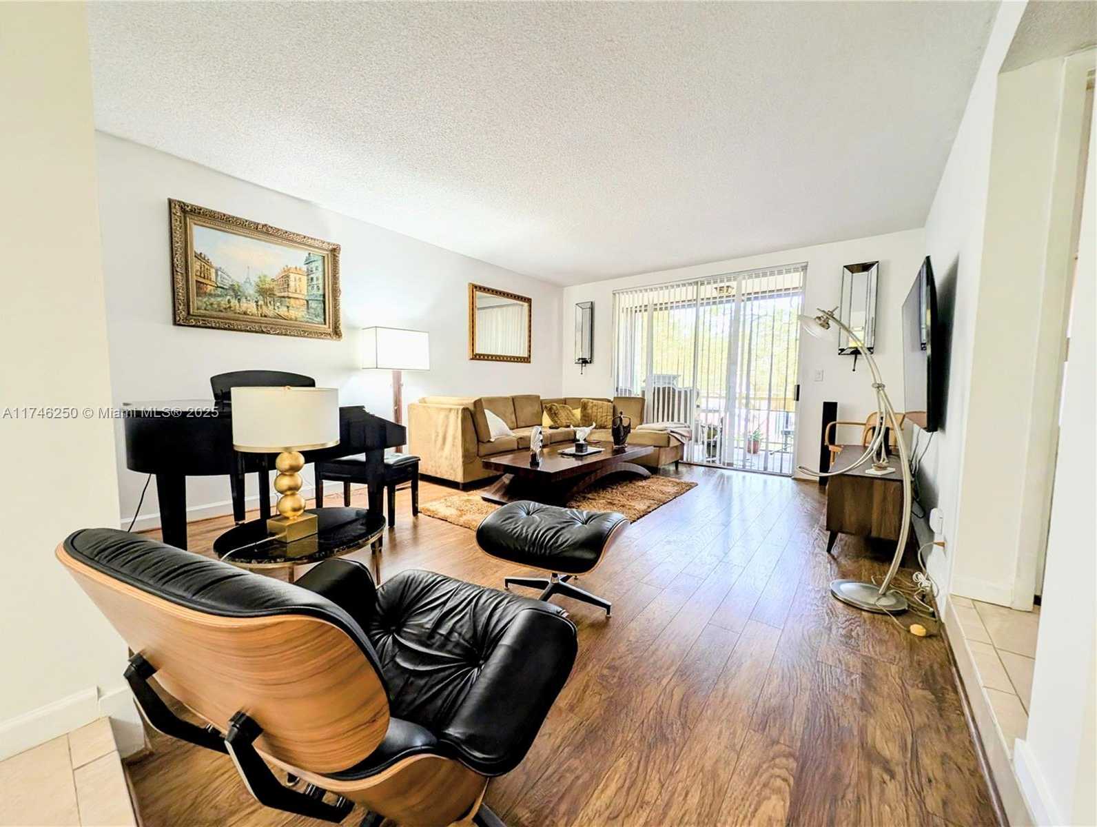 Small Image of 3670 INVERRARY DR #3Q, Lauderhill Number 7