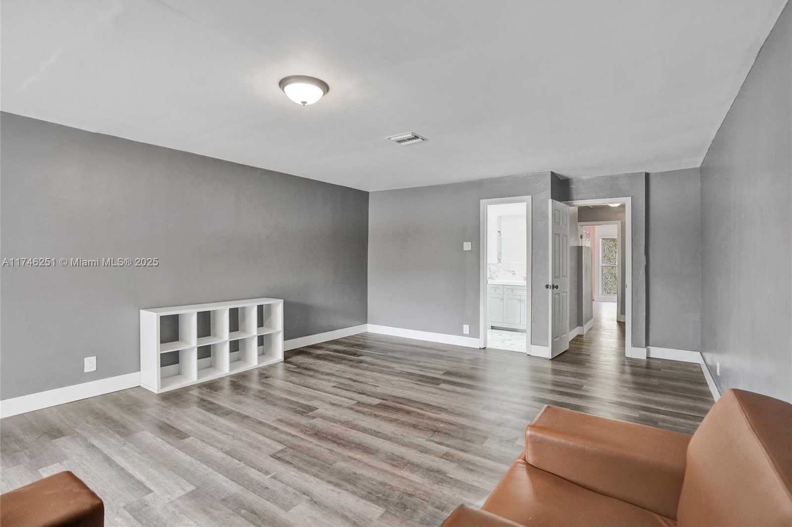 Small Image of 849 NORTH WEST 80TH TER #4, Plantation Number 10
