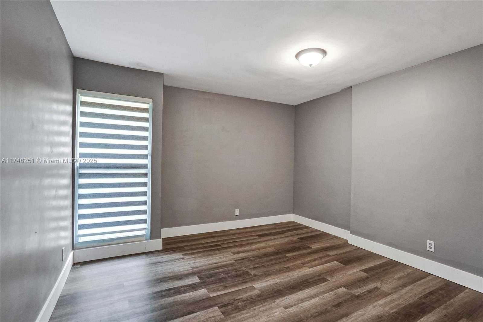 Small Image of 849 NORTH WEST 80TH TER #4, Plantation Number 11