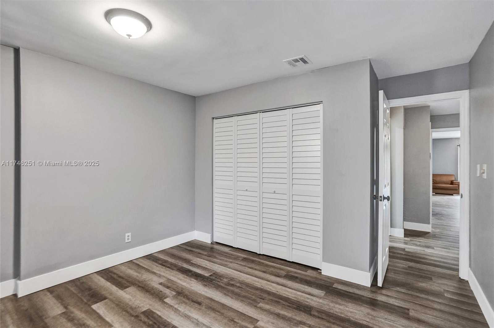 Small Image of 849 NORTH WEST 80TH TER #4, Plantation Number 12