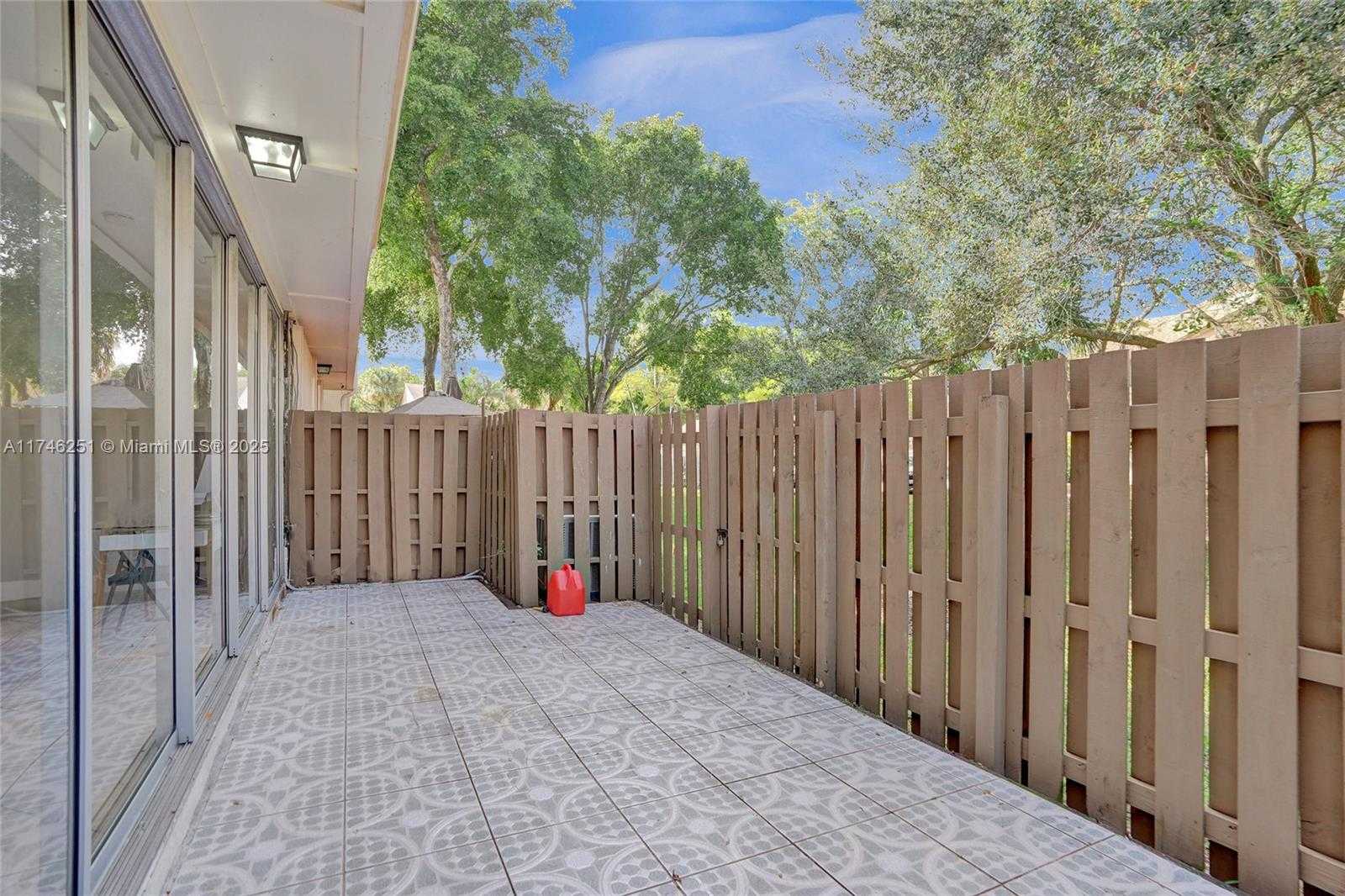 Small Image of 849 NORTH WEST 80TH TER #4, Plantation Number 16