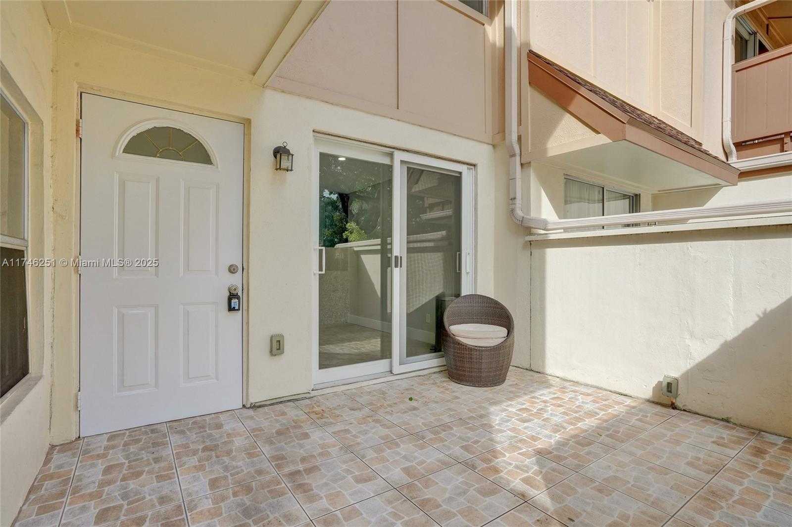 Small Image of 849 NORTH WEST 80TH TER #4, Plantation Number 2