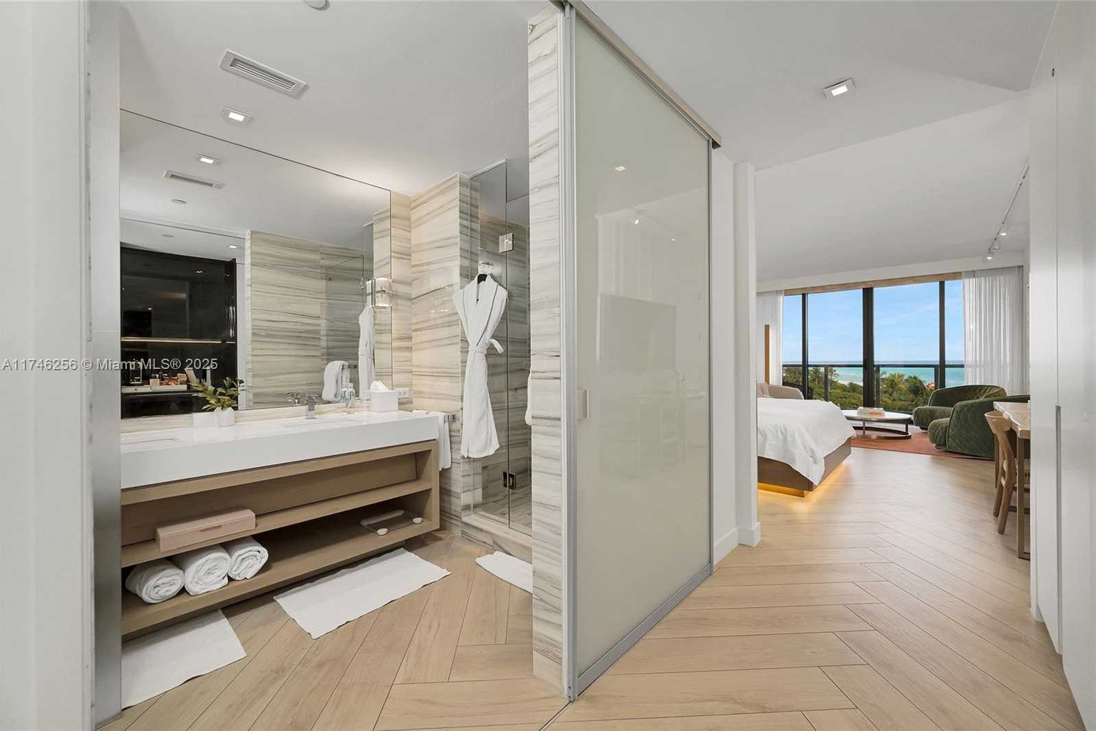 Small Image of 2201 COLLINS AVE #625, Miami Beach Number 13