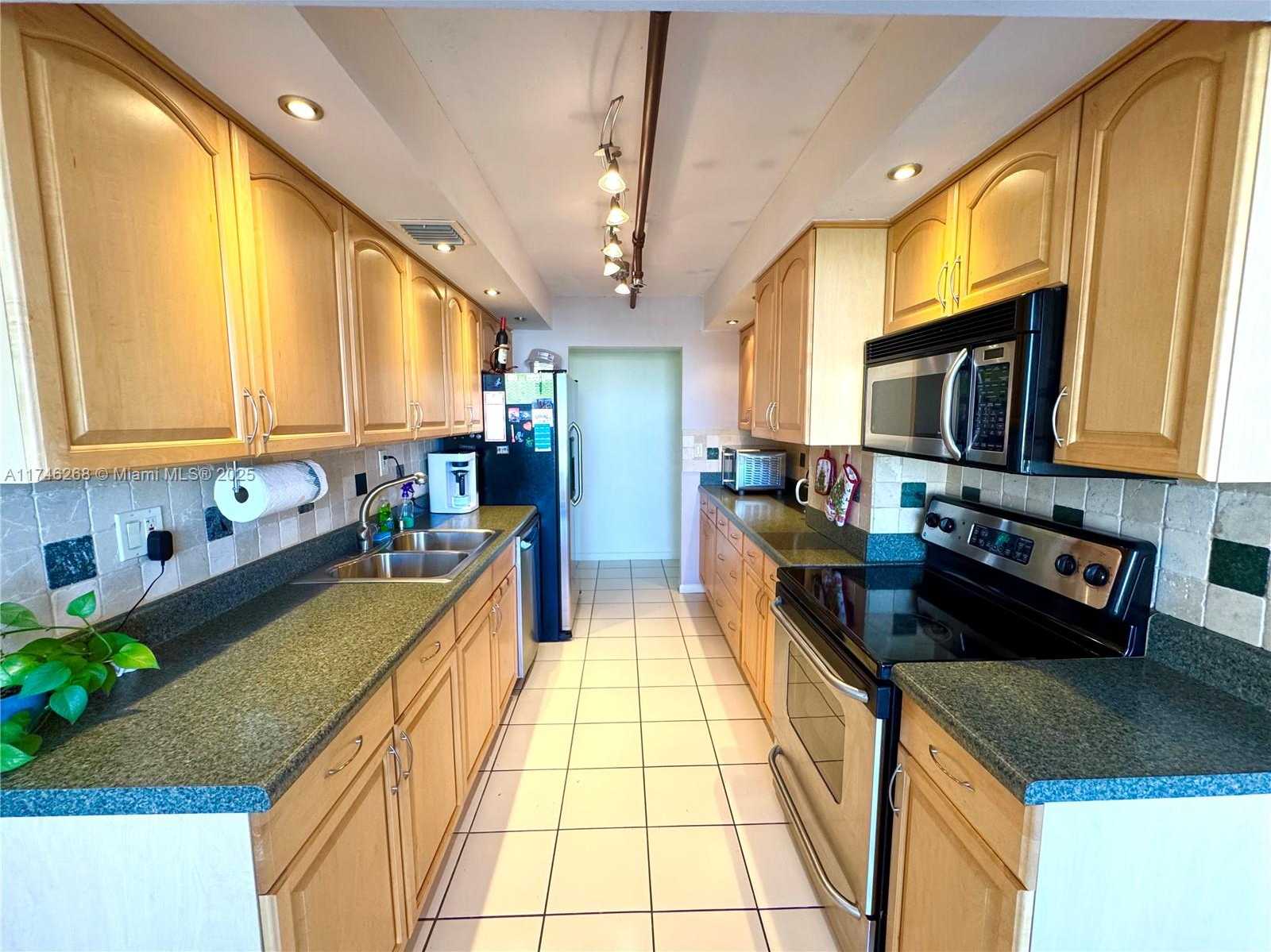Small Image of 210 174TH ST #716, Sunny Isles Beach Number 16