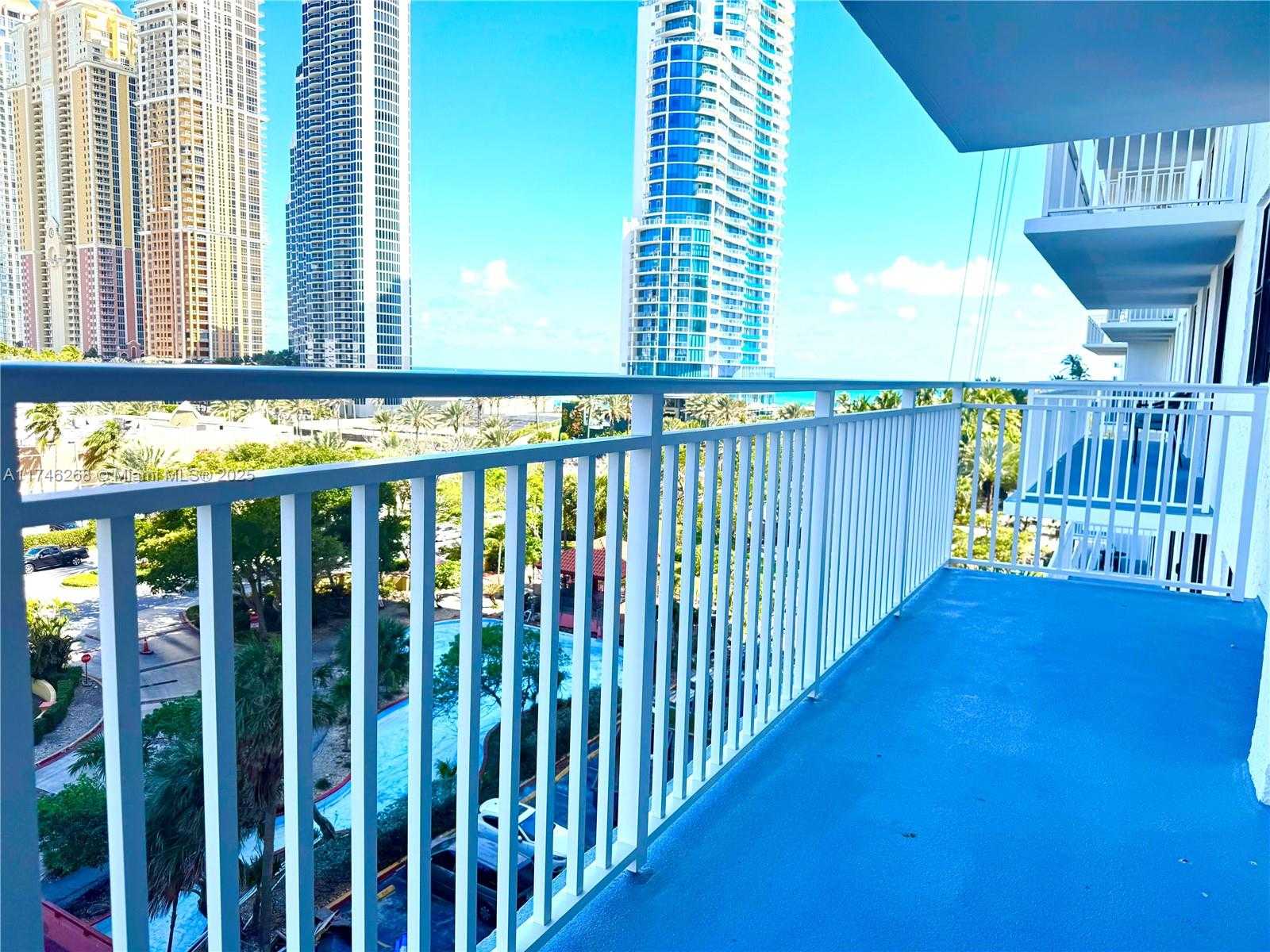 Small Image of 210 174TH ST #716, Sunny Isles Beach Number 4