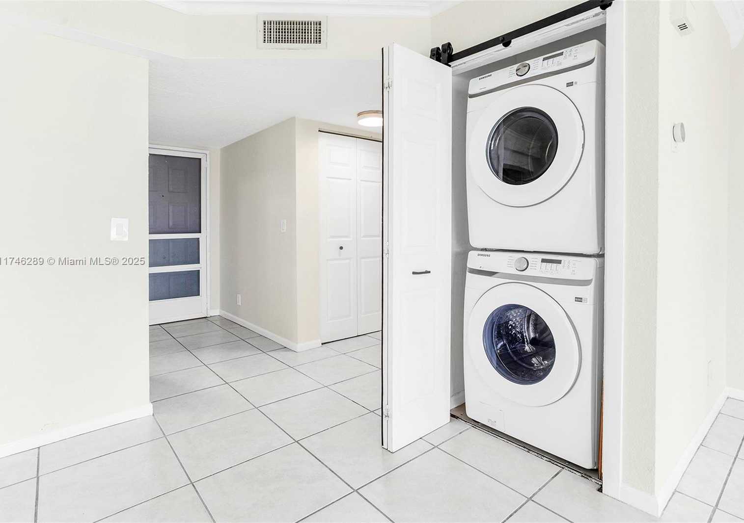 Small Image of 501 REPUBLIC CT #501, Deerfield Beach Number 19