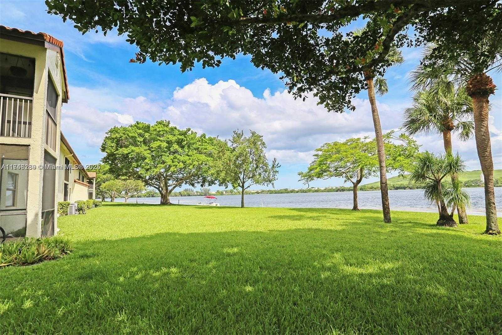 Small Image of 501 REPUBLIC CT #501, Deerfield Beach Number 26