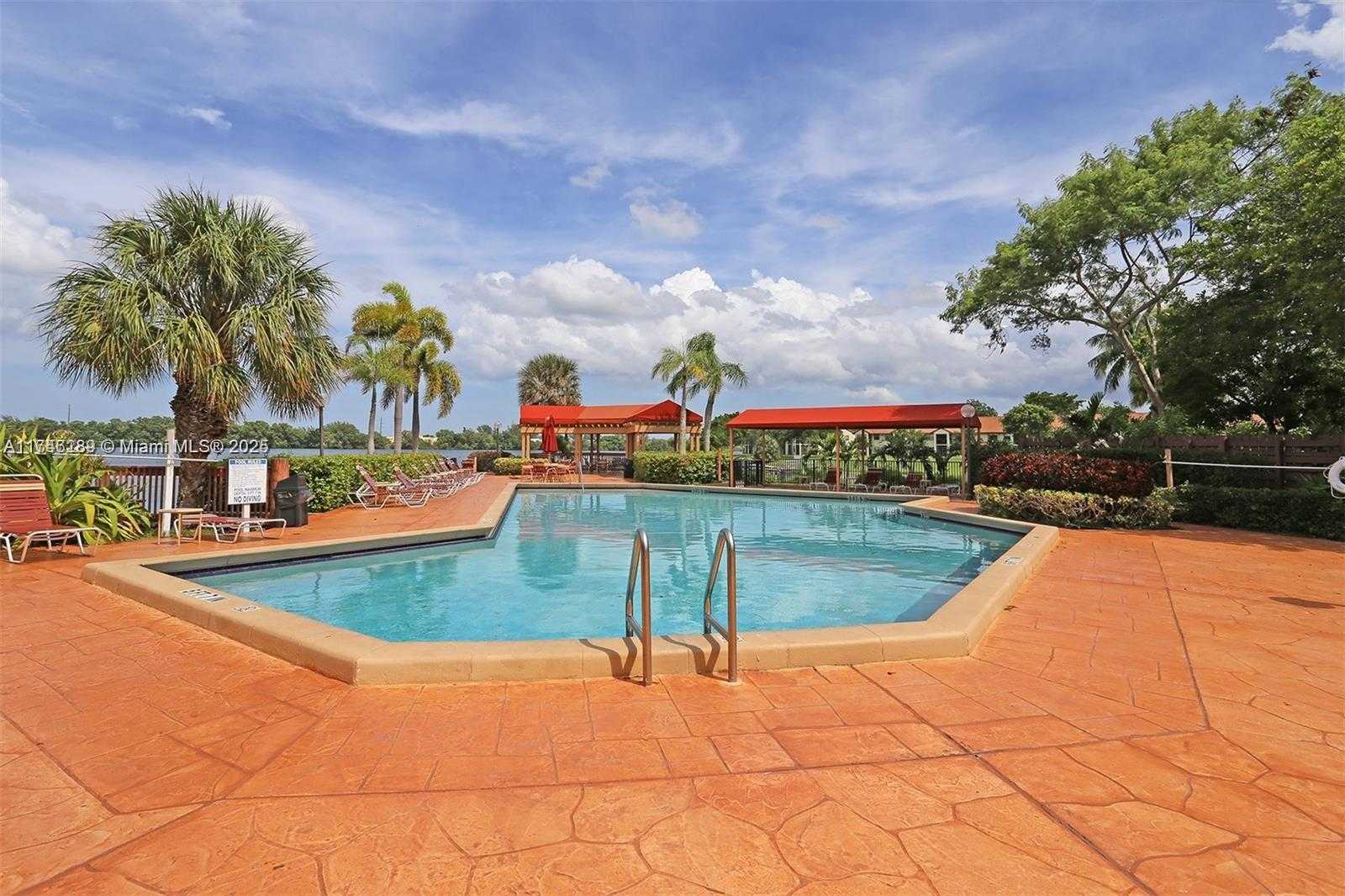 Small Image of 501 REPUBLIC CT #501, Deerfield Beach Number 28