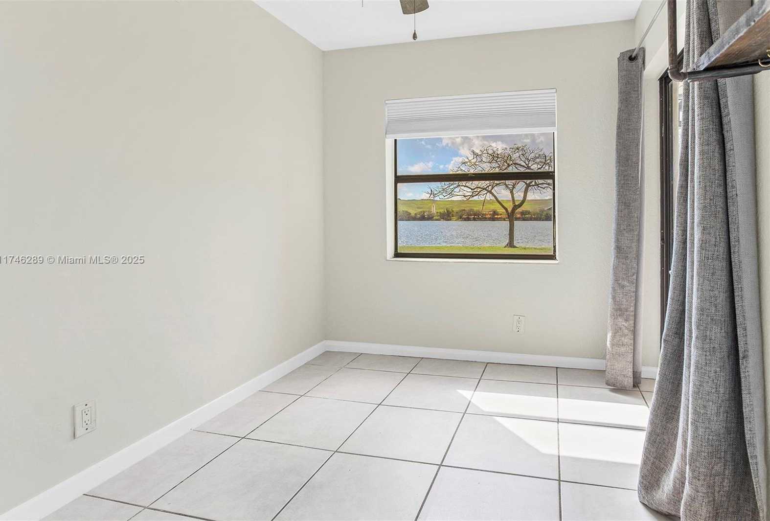 Small Image of 501 REPUBLIC CT #501, Deerfield Beach Number 37