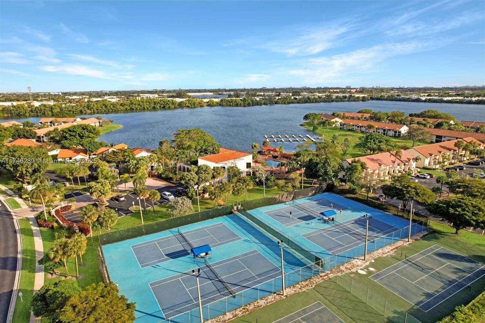 Small Image of 501 REPUBLIC CT #501, Deerfield Beach Number 54
