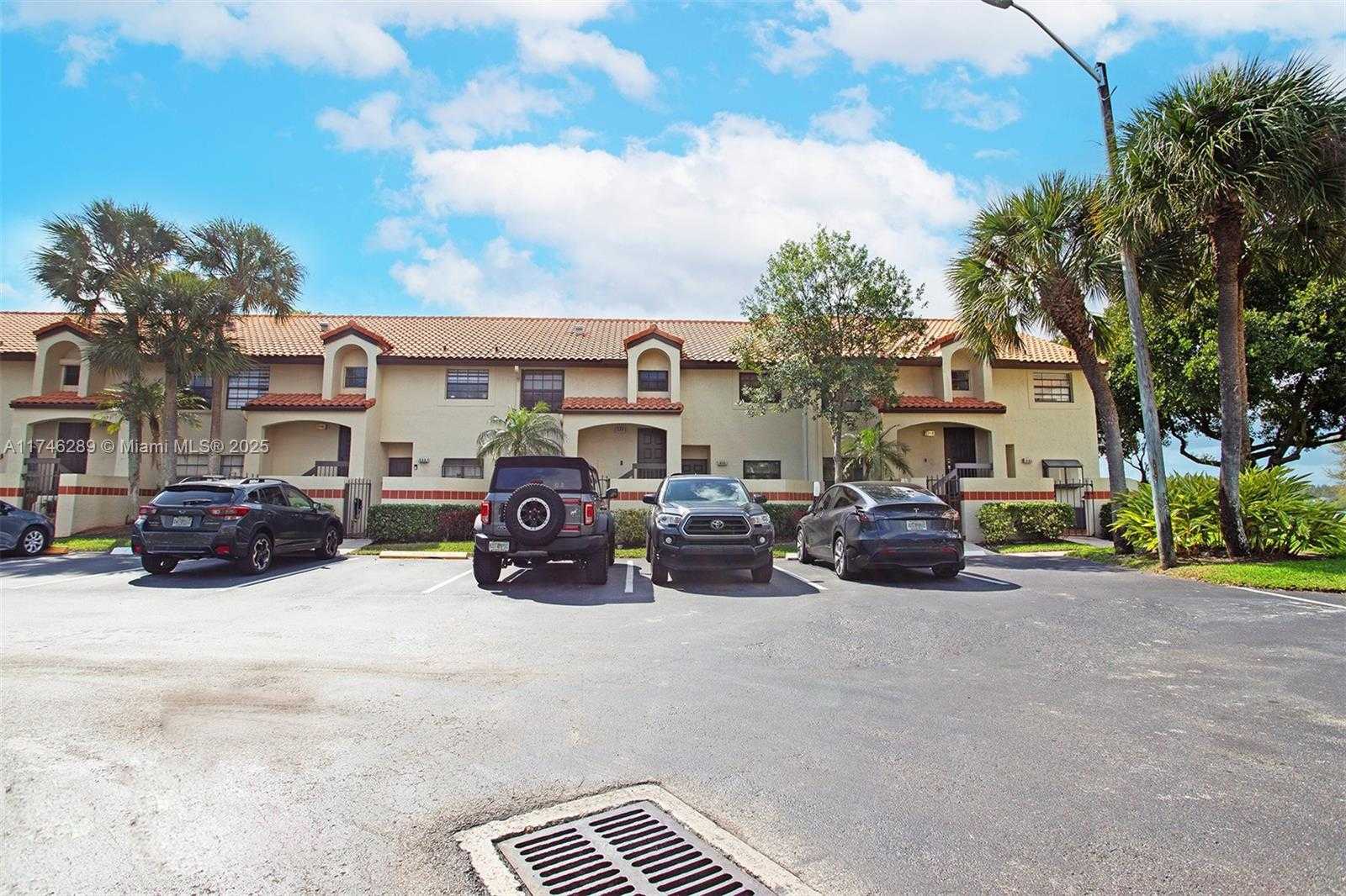 Small Image of 501 REPUBLIC CT #501, Deerfield Beach Number 6