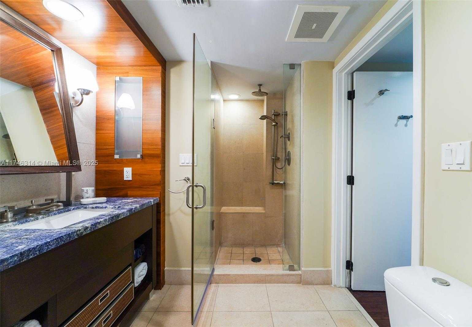 Small Image of 6801 COLLINS AVE #1214(door1203), Miami Beach Number 11