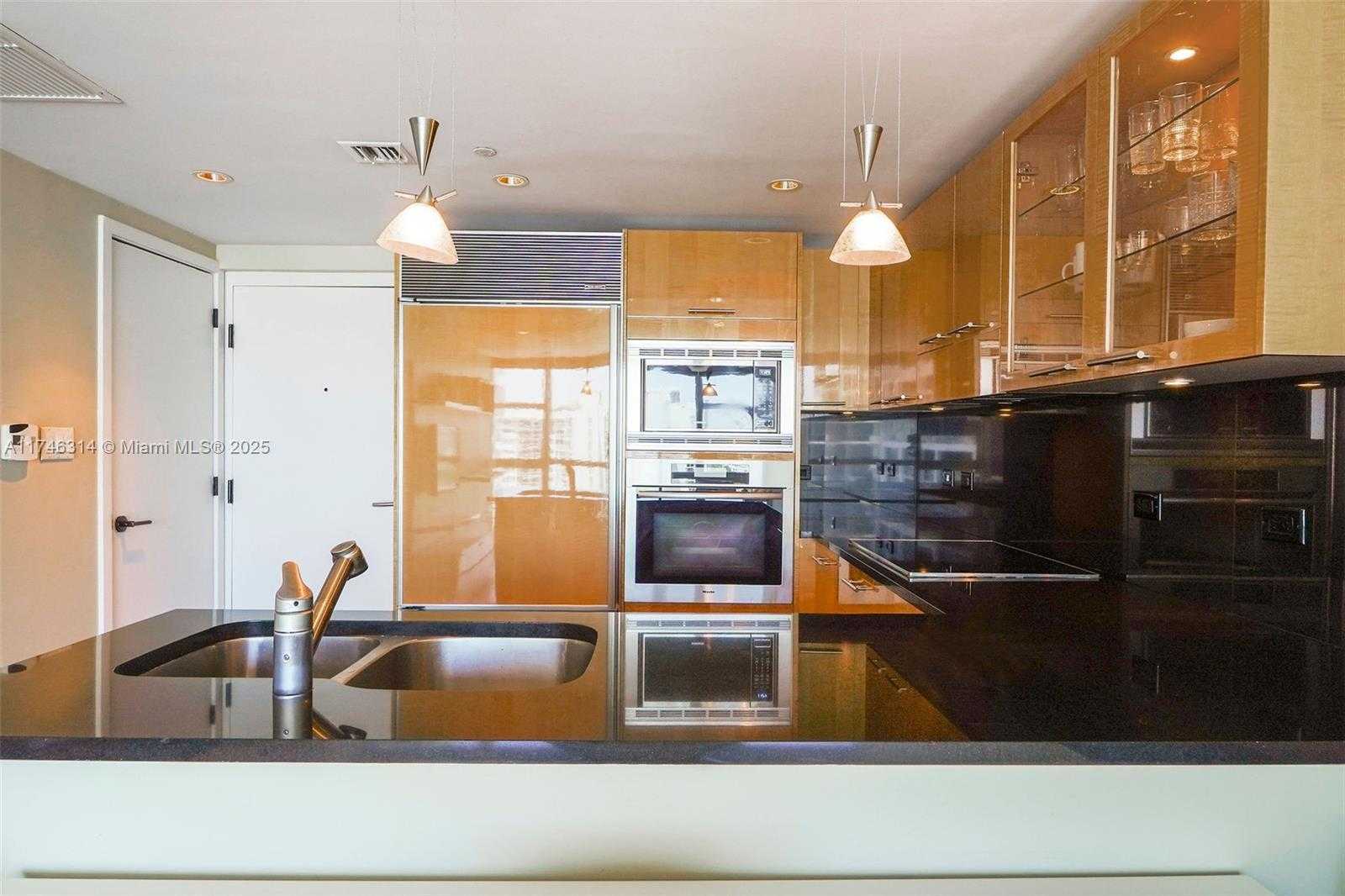Small Image of 6801 COLLINS AVE #1214(door1203), Miami Beach Number 12