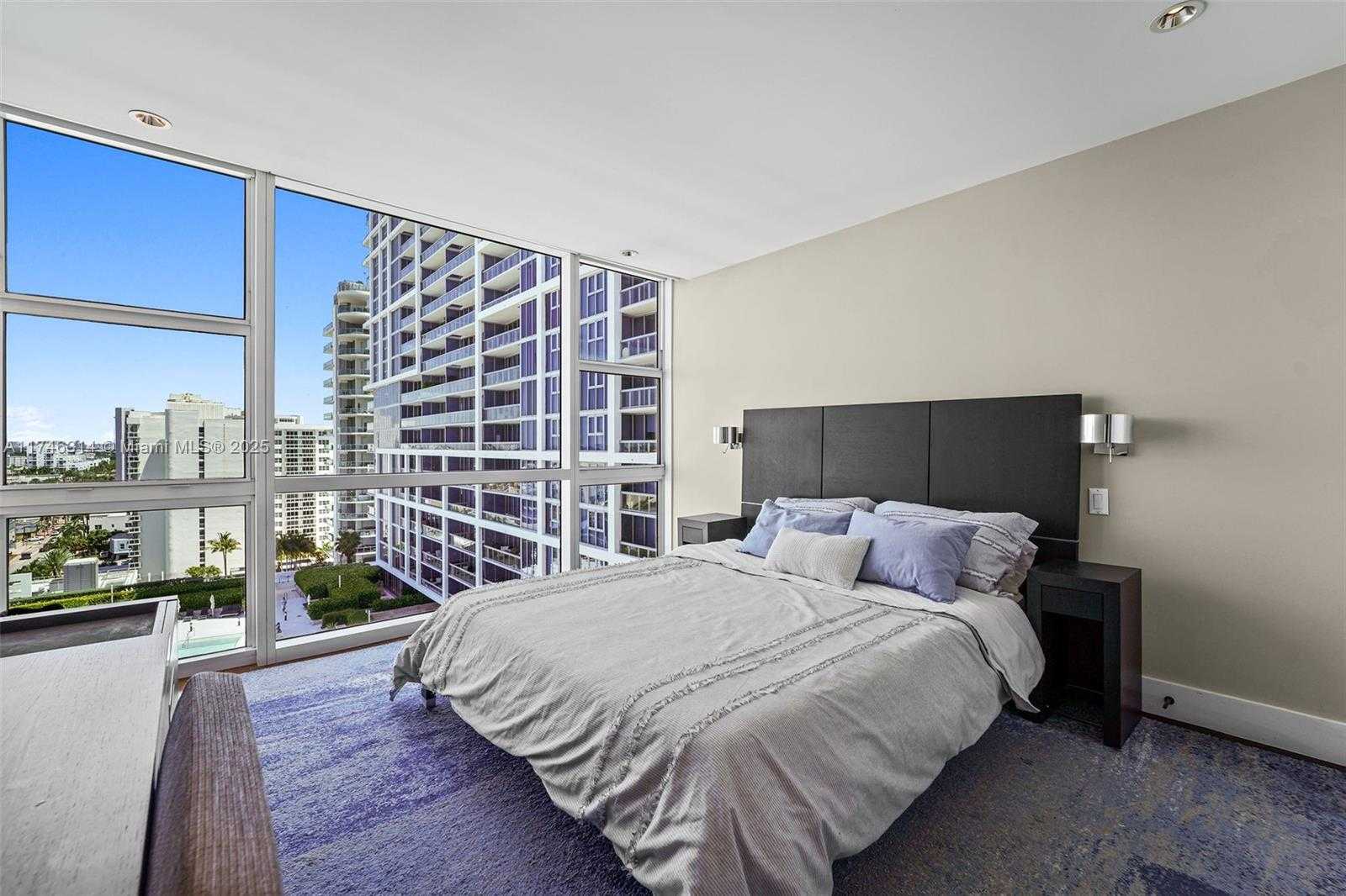 Small Image of 6801 COLLINS AVE #1214(door1203), Miami Beach Number 2