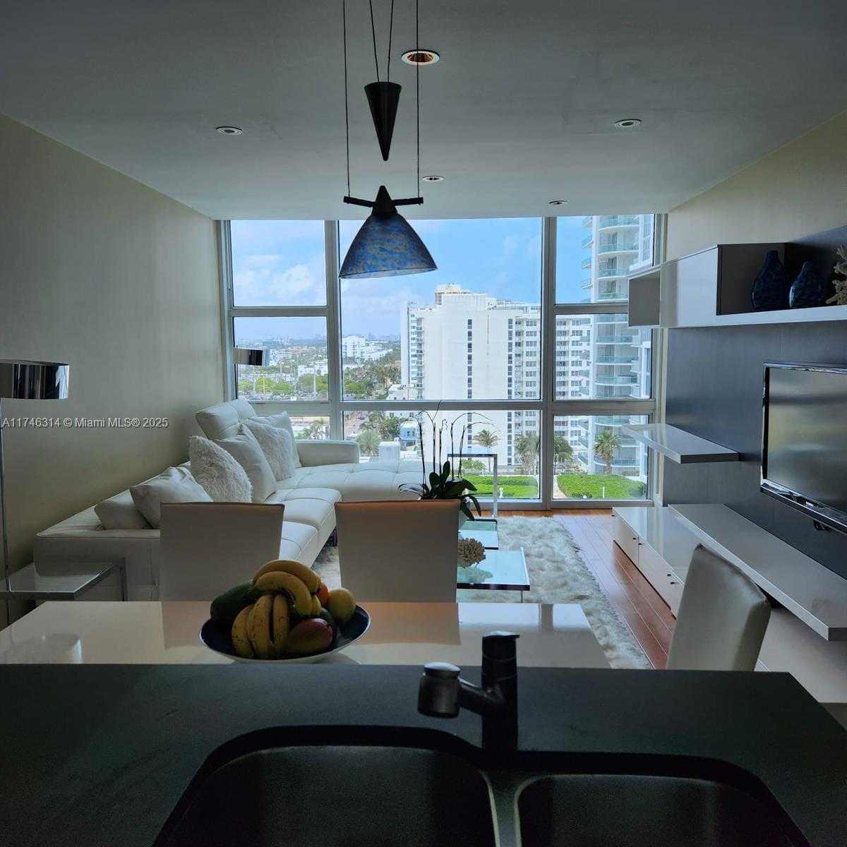 Small Image of 6801 COLLINS AVE #1214(door1203), Miami Beach Number 24