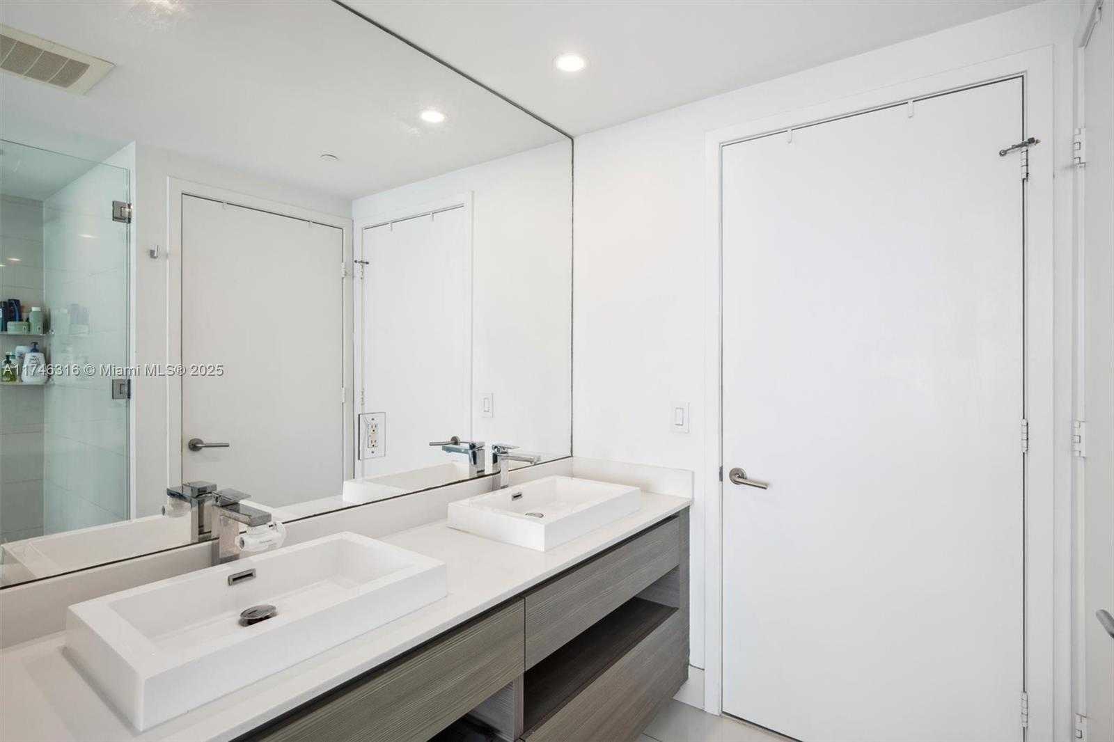 Small Image of 460 NORTH EAST 28TH ST #2604, Miami Number 12