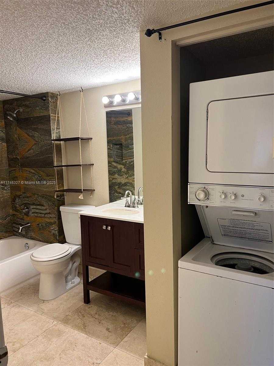 Small Image of 4055 #H209, Pompano Beach Number 10