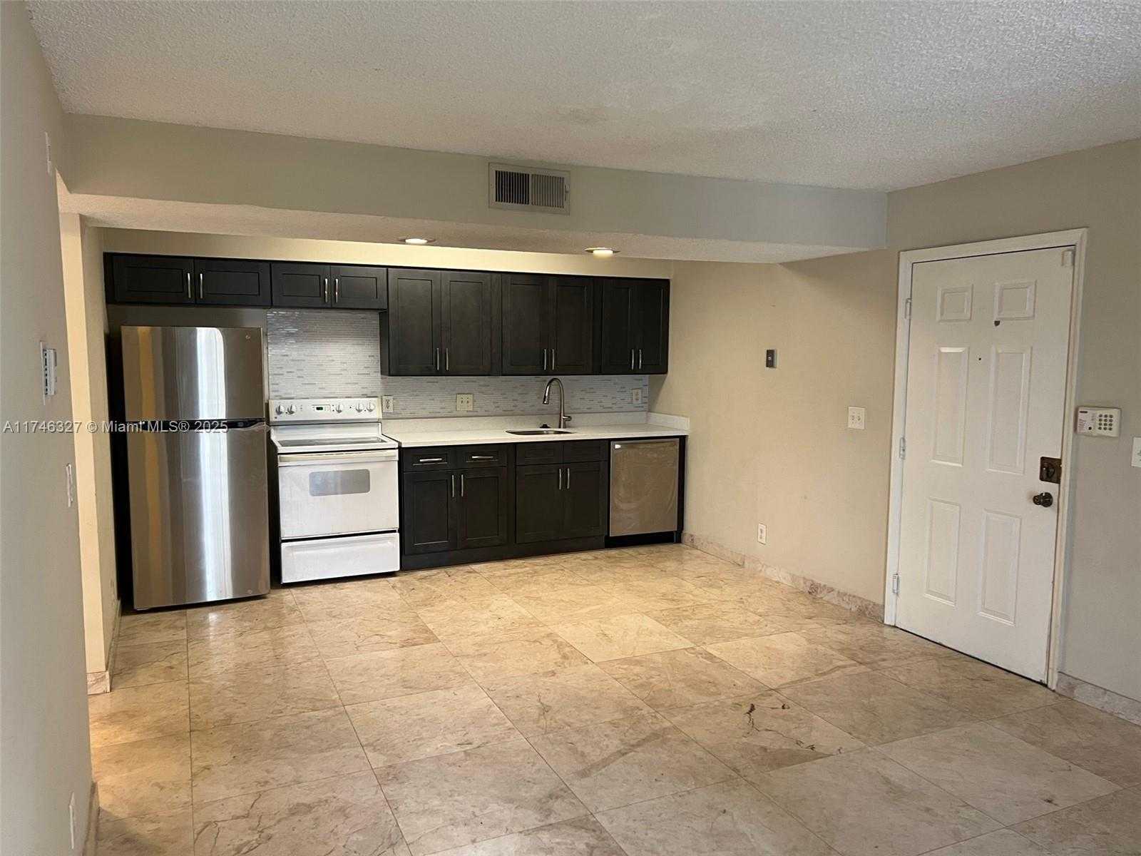 Small Image of 4055 #H209, Pompano Beach Number 8