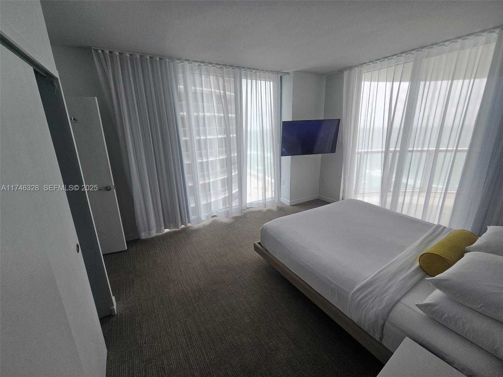 Small Image of 17315 COLLINS AVE #2401, Sunny Isles Beach Number 8