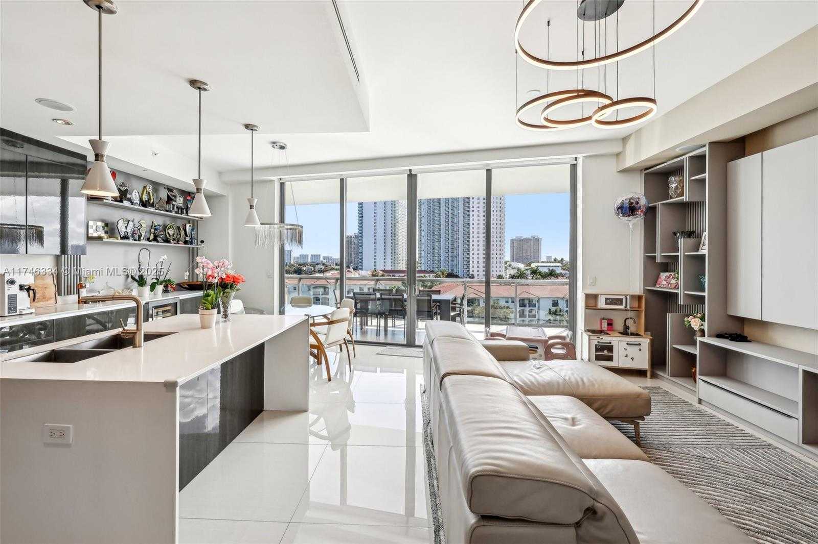 Small Image of 3250 NORTH EAST 188TH ST #607, Aventura Number 4