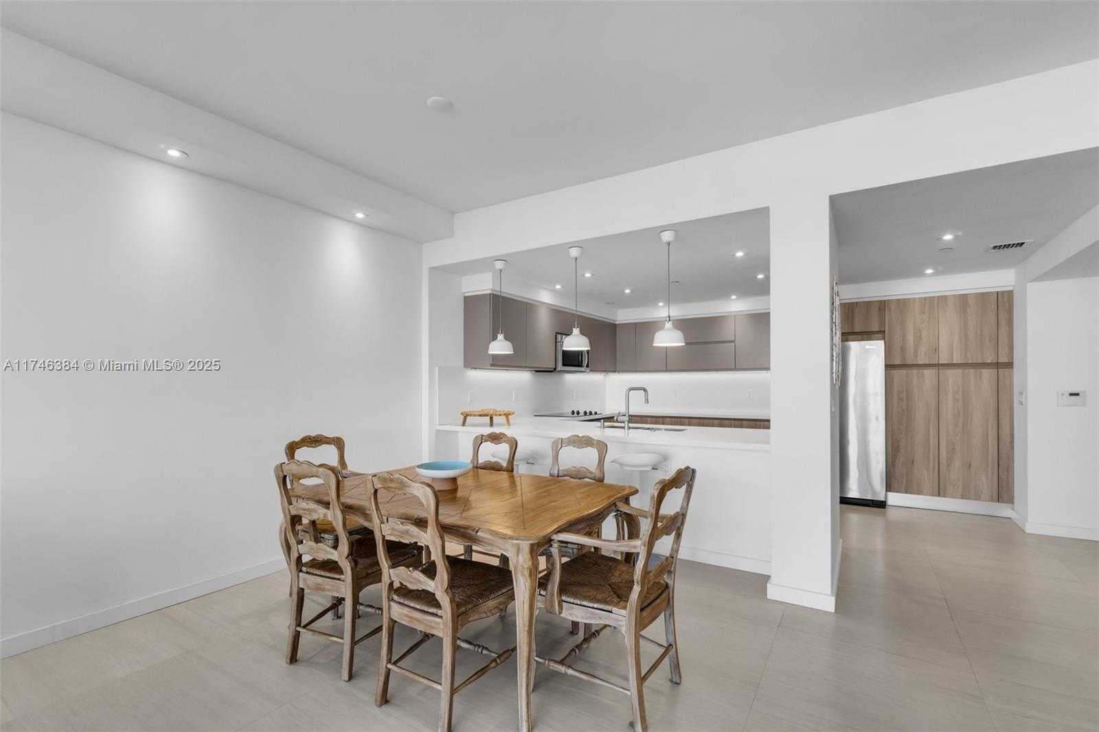 Small Image of 251 CRANDON BLVD #829, Key Biscayne Number 12