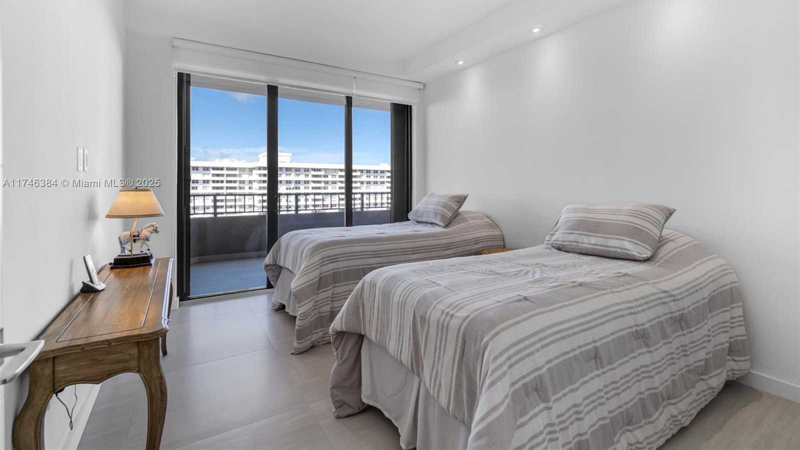 Small Image of 251 CRANDON BLVD #829, Key Biscayne Number 13
