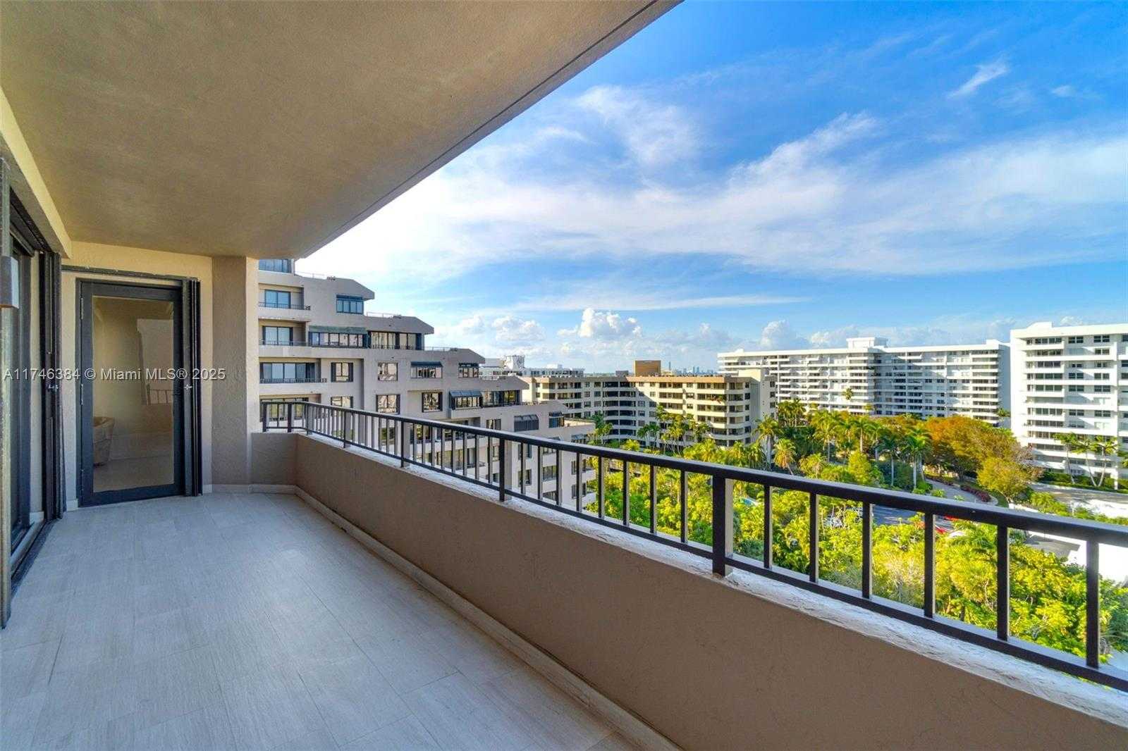 Small Image of 251 CRANDON BLVD #829, Key Biscayne Number 3